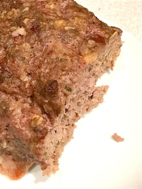 Yellow onion, medium carrot, breadcrumbs, green pepper, egg whites and 5 more. Moist and Delicious - Low Fat Meatloaf Recipe | A Midlife Wife