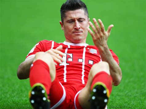 Sie zeigt die detaillierte persönliche bilanz des spielers gegen borussia dortmund. Bundesliga » News » Lewandowski set for return against ...