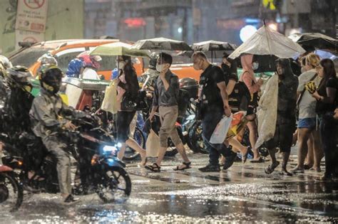 Heavy Rain Hits Metro Manila