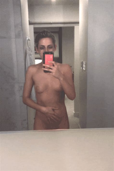 Kristen Stewart Nude Selfie In Mirror New Leaked Photos