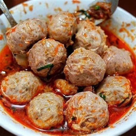 Berbagai resep pilihan dari resep praktis, makanan anak, makanan tradisional hingga international. Resep Bakso Mercon Pedas Gila buat di Rumah Aja