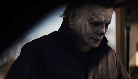New Halloween Movie Photos Feature Michael Myers And Laurie Strode