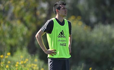 El mexicano de 22 años, internacional absoluto con el tri, viene de temporadas fantásticas en pachuca y en la liga mx. PSV exigió más dinero a Napoli por Hirving Lozano - Futbol ...