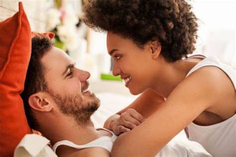 Saber cómo enamorar a un hombre sigue siendo uno de los temas de interés más buscados hasta la saciedad. Cómo seducir a un hombre casado | Wiki Seducción