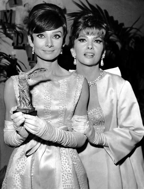 Celebrities In Gloves Gina Lollobrigida Audrey Hepburn Hepburn