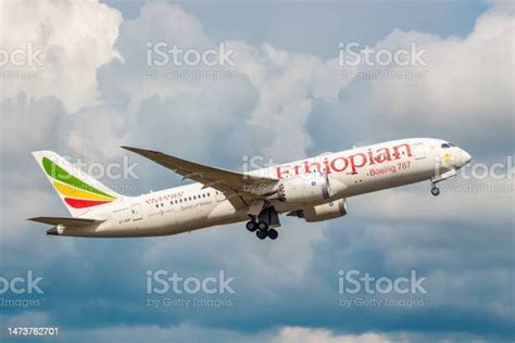 Boeing 787 Takeoff Stock Photo Download Image Now Air Vehicle