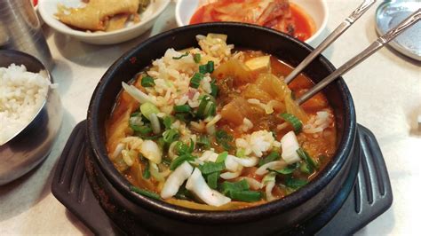 Min Sok Chon Menú Precios Horarios Y Ubicación Comerenmx