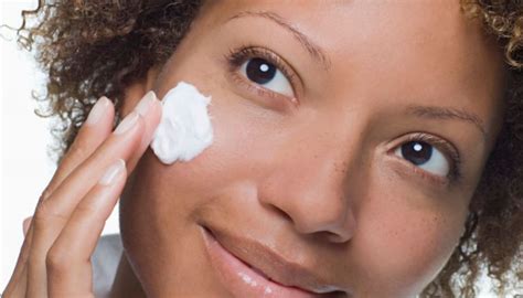 Causes And How To Get Rid Of Dry Flaky Skin On Face Skincarederm
