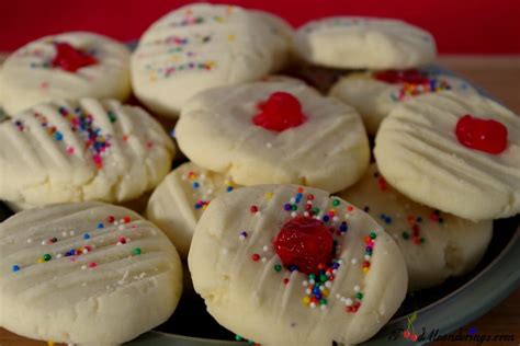 This is how it should be! Whipped Shortbread | 4 ingredients, easy, cornstarch - Food Meanderings