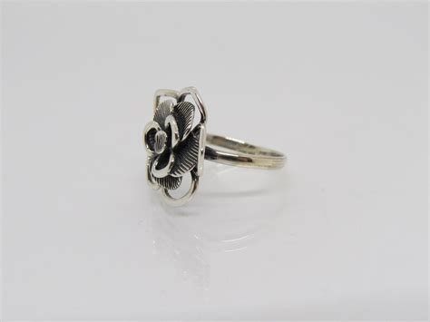 Vintage Sterling Silver Flower Ring Size 7 Etsy