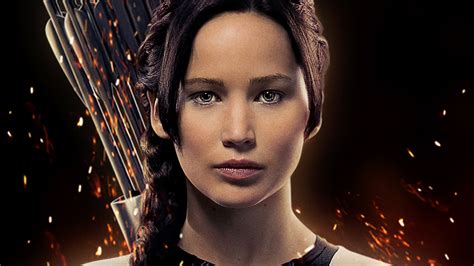 Katniss everdeen has came back after winning the 74th annual hunger games along side tribute peeta mellark home safe. Mens World » Recension -The Hunger games: Cathing fire blogg