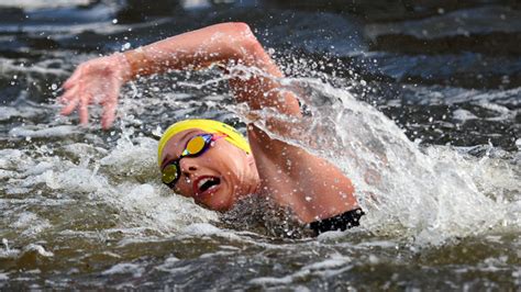 Kareena Lees Olympic Triumph In Womens 10km Marathon Swim Makes