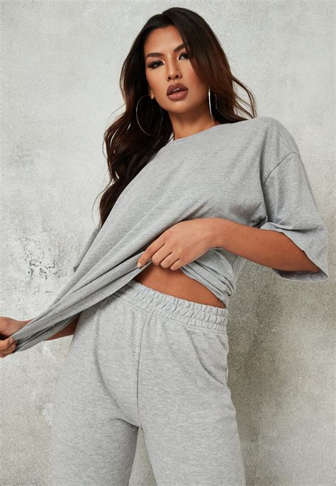 Petite Grey Co Ord T Shirt And Jogger Set Missguided