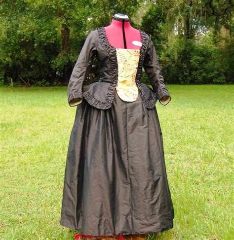 The Antique Sewist 1760s Casaquin With Ruching Brown Silk