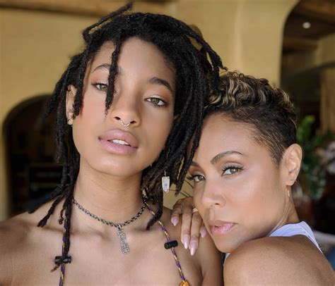 13 Celebrity Mother Daughter Pairs That Give Us Skin Envy Hot Fashion