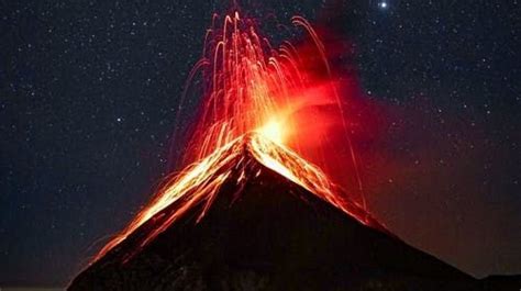 Gunung Api Terbesar Di Dunia Meletus Pertama Kali Dalam Hampir 40 Tahun