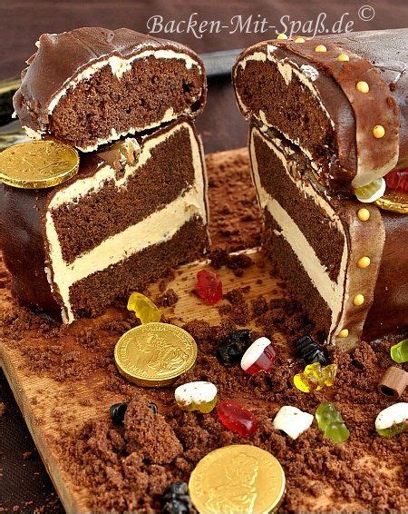 Backe, backe kuchen, die piraten haben gerufen… dieser piraten kuchen ist eine zuckersüße schatztruhe für halloween parties, mottoparties, geburtstage und. Torte Schatztruhe | Schatztruhe kuchen, Kuchen und torten ...