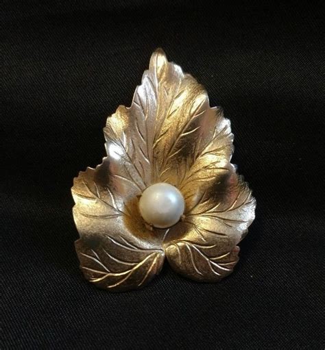 Vintage Sarah Coventry Leaf Pin Brooch Gold Tone 1 34 W Center Faux