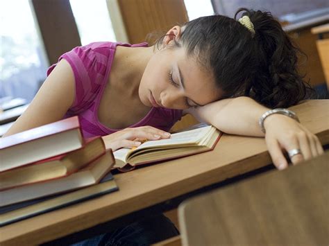 Few Us Schools Embracing Later Starts Despite Sleepy Teens