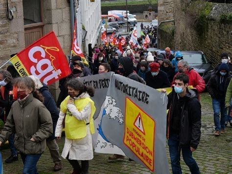 Pour le retrait total de la loi de sécurité globale. PHOTOS. Lannion. Marche des libertés : près de 400 ...
