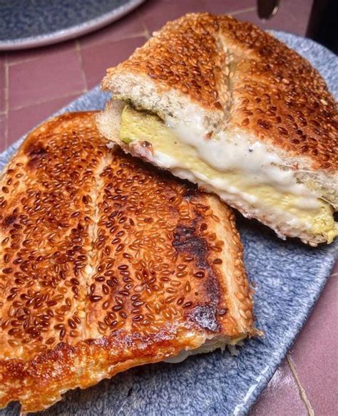 Nyceeeeeats On Instagram Egg And Cheese Jerusalem Bagel Eaaats Nyceeeeeats