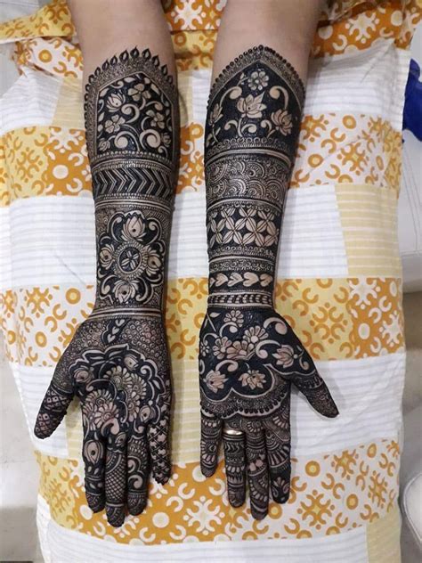 Hand Mehandi Artist In Delhi