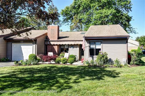 25 Concord Ct, Red Bank, NJ 07701 - MLS 22314070 - Coldwell Banker