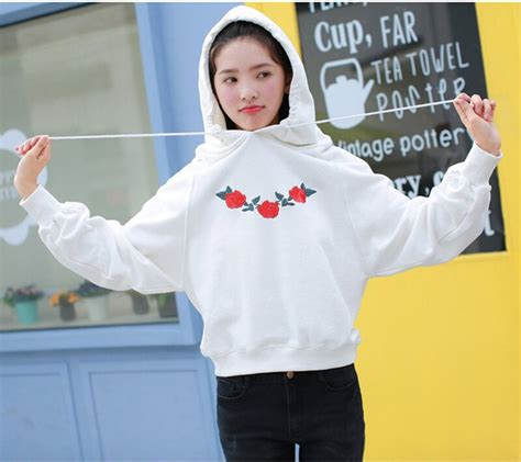 2017 Hoodies Women Ulzzang Autumn Winter New Korean Clothes Cute Hoodie Pocket Embroidery Roses