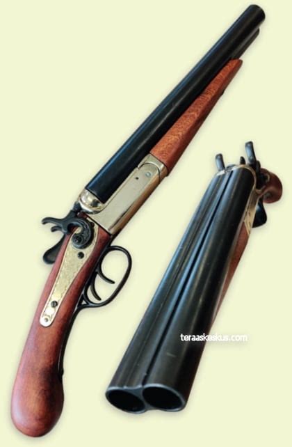 Double Barreled Sawed Off Shotgun Brass Frame Haulikkoreplika