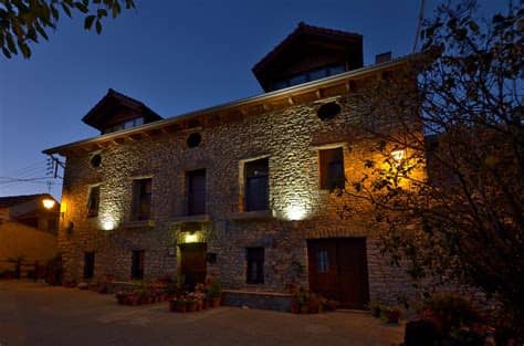 En este listado te ofrecemos los alojamientos de turismo rural y de aventura que admiten animales de compañía, además te indicamos los destinos preferidos para que vuestra. Fotos de Casa Rural Perico | Huesca - Fiscal - Clubrural