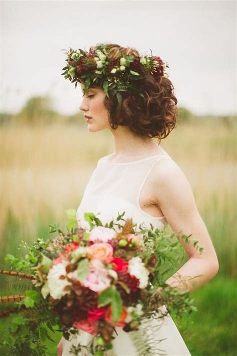 40 Beautiful And Bold Fall Floral Crowns For Brides Bride Wedding