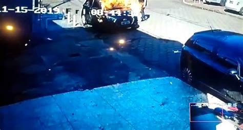 V Deo Imagens Mostram Suspeito Incendiando Carro Da Ex Na Fronteira