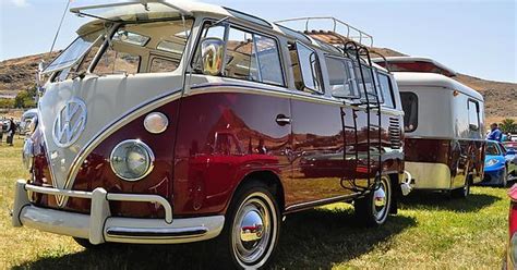 Pristine 21 Window Vw Bus With Matching Trailer At My Local Car Show 2894x1922 Oc Imgur