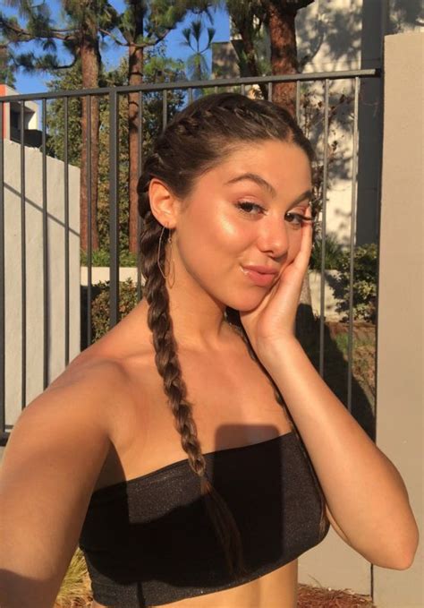 Kira Kosarin Style Clothes Outfits And Fashion• Page 9 Of 33