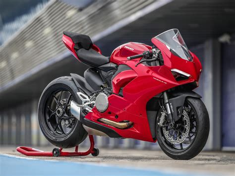 Ducati India Ducati Launches All New Panigale V2 In Its Traditional