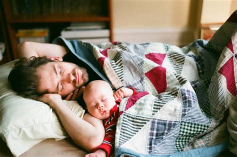 20 Tiernas Fotos De Padres E Hijos En Situaciones Similares