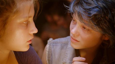 Blue Is The Warmest Color Review Abdellatif Kechiches Sexually Explicit Love Story Variety