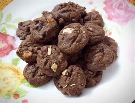 Butter, softened at room temperature 3/4 c. Resepi Coklat Chip Cookies Yang Super Sedap Ala-ala Famous ...