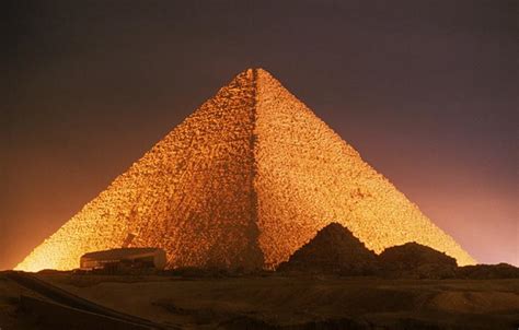 cortocircuito maravillas de la antiguedad la gran pirámide de giza
