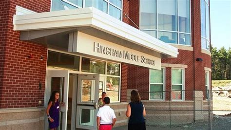Hingham Dedicates New Middle School