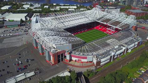 Манчестер юнайтед / manchester united. Manchester United Old Trafford Stadium and Nearby Aerial ...