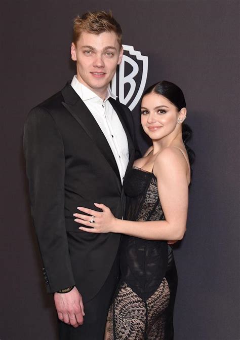 24 Celebrity Couples With a Major Height Difference You Never Noticed