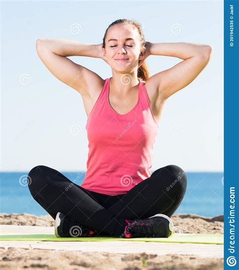 Vigorous Girl Exercising On Exercise Mat Outdoor Stock Image Image Of Alone Positive 201942535