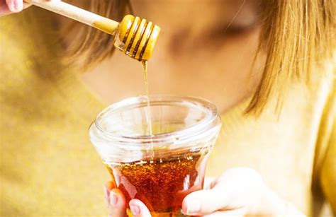 Why You Should Start Drinking Warm Water With Honey — Healthy Builderz