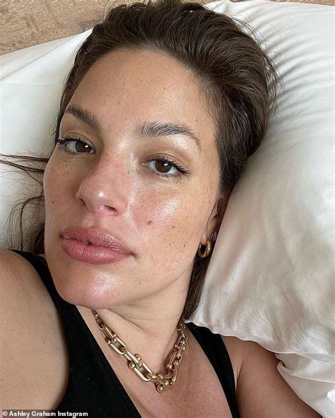 Ashley Graham Claps Back At Troll Who Says Her Pregnancy Stretch Marks
