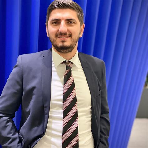Mit der reichweite und kompetenz einer internationalen universalbank und der persönlichen betreuung vorort begleiten wir unsere kunden als leistungsstarker und verlässlicher partner bei allen entscheidungen für ihr privaten. Naim Sadiki - Finanzberater - Deutsche Bank AG | XING