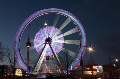 Berlin ist der sitz des bundespräsidenten, des bundeskanzlers, der bundesregierung, der ministerien. 41 Best Images Wann Wurde Berlin Hauptstadt - Berlin: U ...