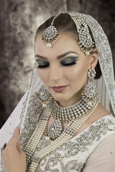 Arabic Bridal Makeup Step By Step Saubhaya Makeup