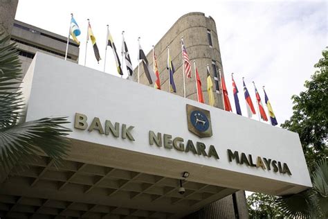 Bank negara malaysia (bnm) has said given the strong growth in the first half of 2017 at 5.7 percent, the economy is expected to expand by more than 4.8 percent in 2017. Bank Negara stands pat on key interest rate at 3.25% ...