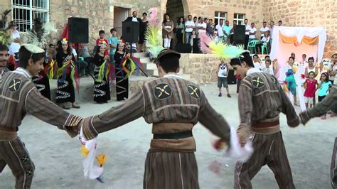 Sare Gawaytho Bsorino Assyrian Folk Dance Part 3 YouTube